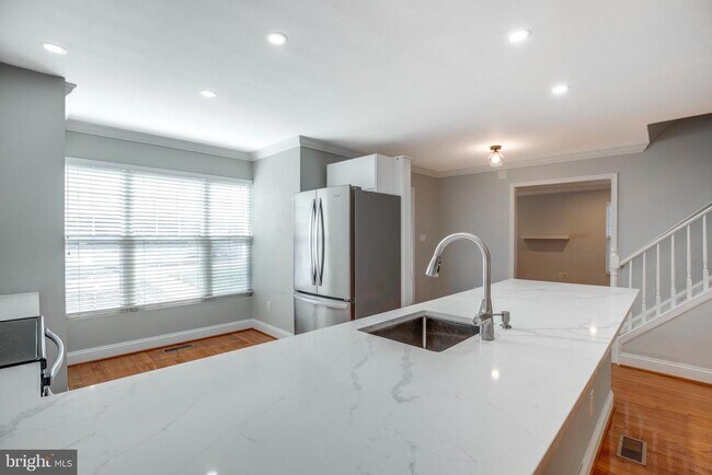Foto del edificio - 5610 Gosling Ct