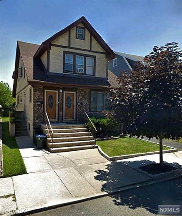 Primary Photo - 520 Olympia Ave