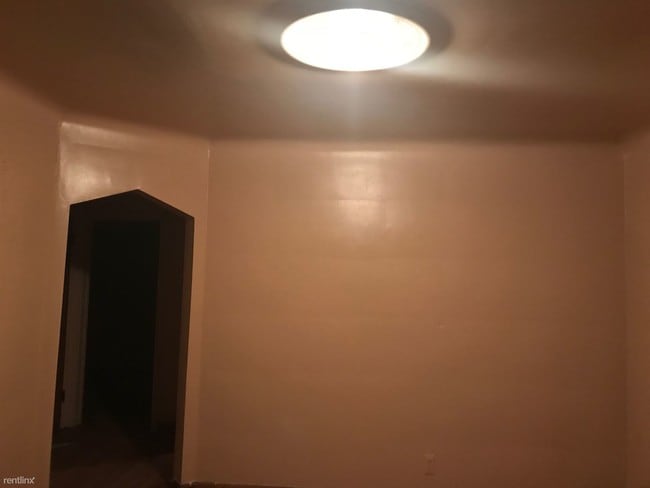 Foto del edificio - 12542 Corbett St