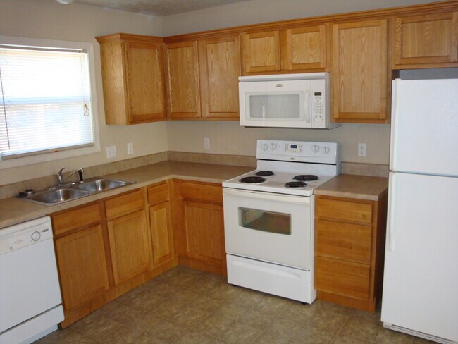 Foto del edificio - 1013 Deer Trail Ln