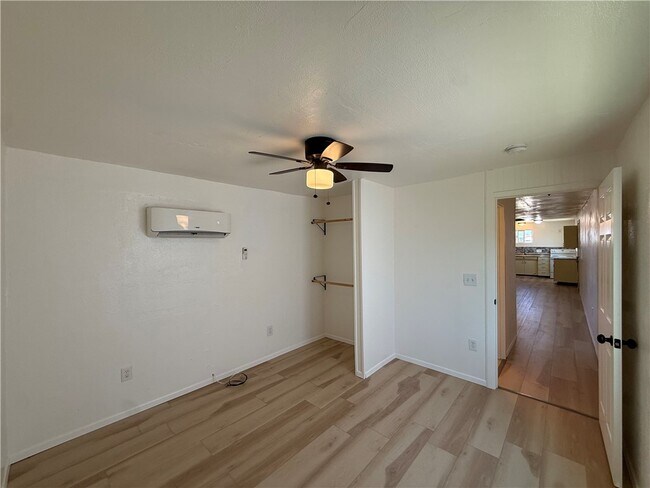 Foto del edificio - 3600 Thompson Ave