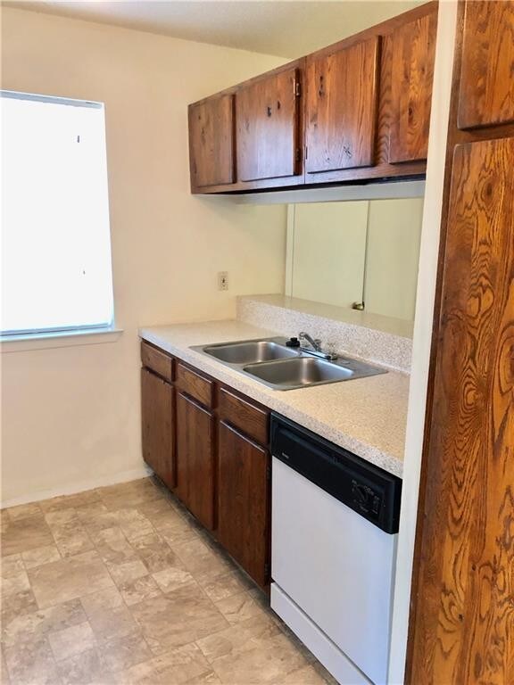 Foto del edificio - 11402 Walnut Ridge Dr