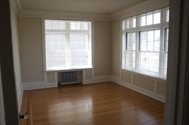 Foto del edificio - Warrington Apartments