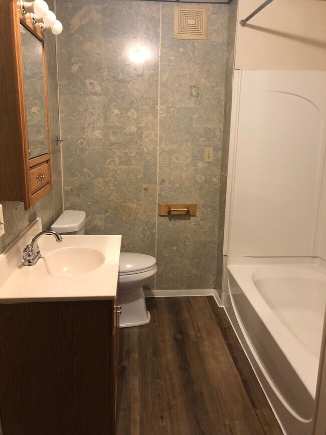 Foto del edificio - Available Now! 2 Bedroom House- York City SD