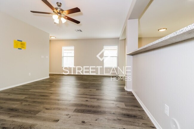 Building Photo - REDUCED!