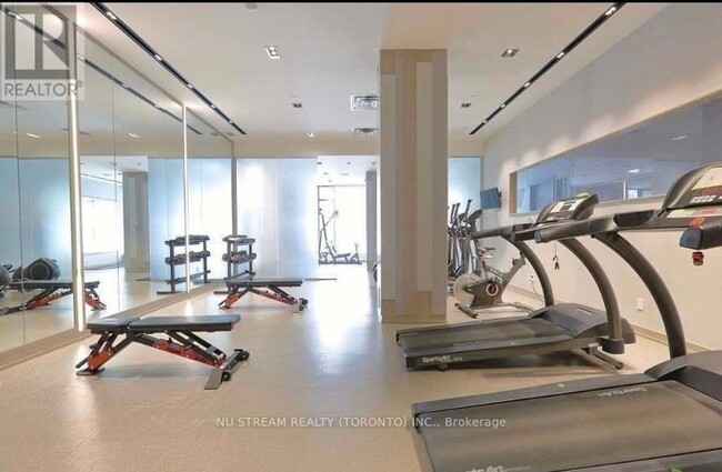 Photo du bâtiment - 128 Fairview Mall Dr