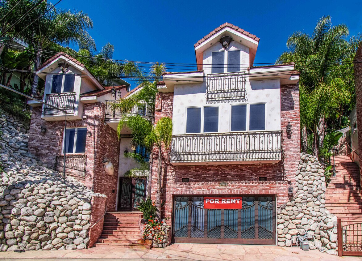 23 Houses for Rent in Beachwood Canyon, CA Westside Rentals