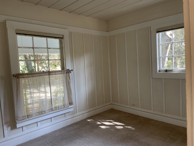 wood paneled bedroom - 1130 Palo Alto Ave