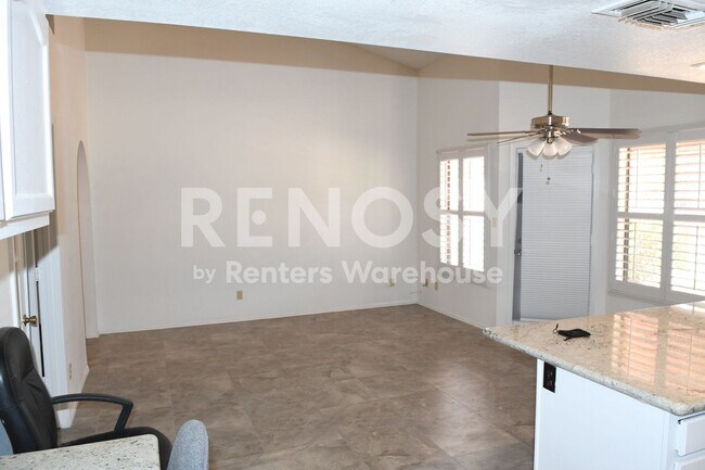 Foto del edificio - Updated 3 Br 2 Ba 2 Car Garage Home Near Palisades and Fountain Hills Blvd in Fountain Hills