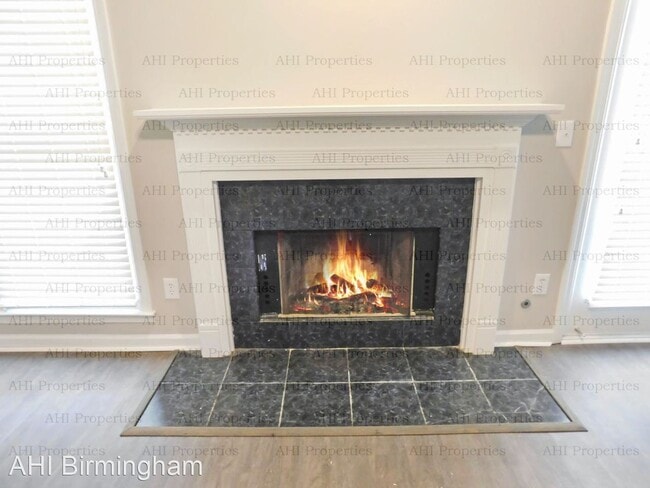 Building Photo - 3 br, 2 bath House - 6571 Mill Creek Circle
