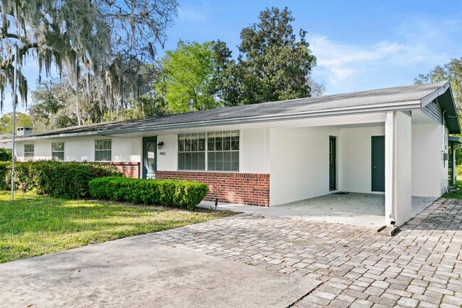 Building Photo - Great 4 bedroom 2 bath home in NW Gainesville