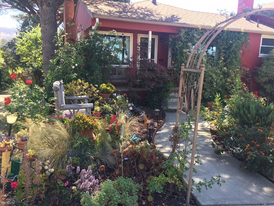 Foto principal - 3067 Middleton St
