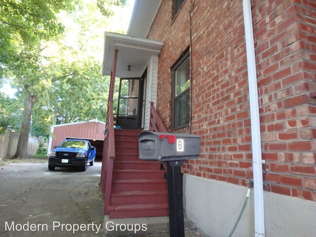 Building Photo - 503 W Stewart Rd