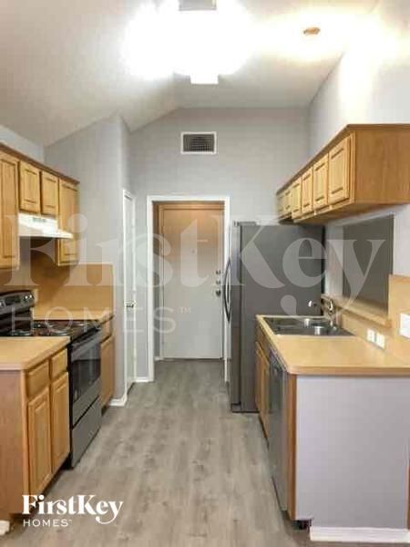 Building Photo - 729 Dema Ln