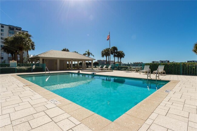 Foto del edificio - 670 Island Way
