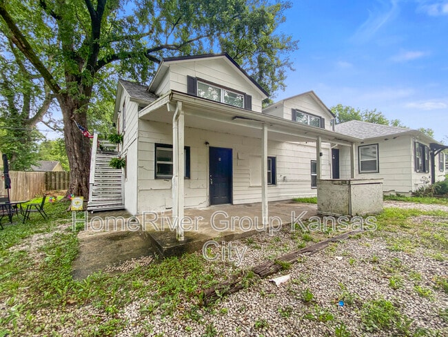 Building Photo - 1123 S Haden St