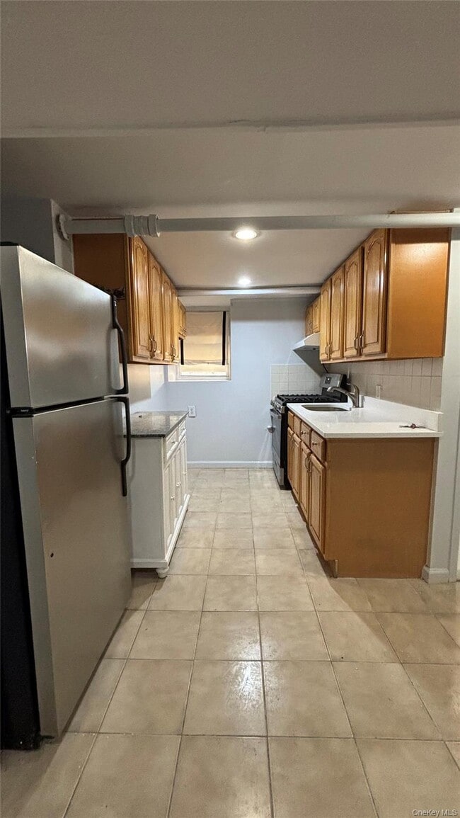 Building Photo - 1527 E 172nd St