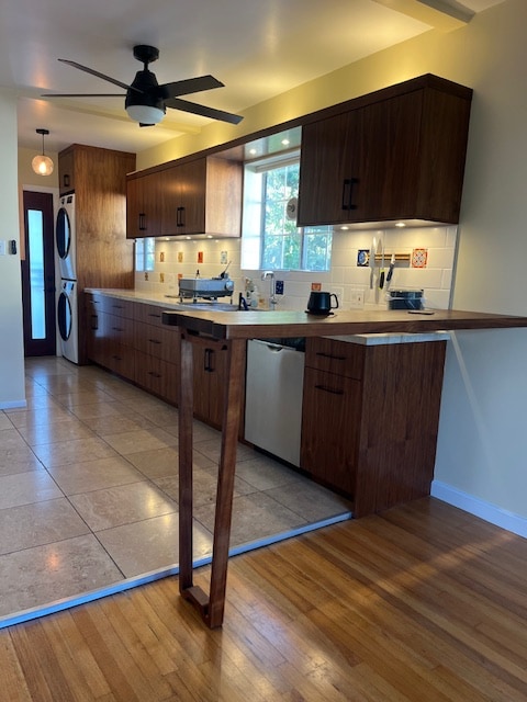 Photo - 947 E 68th St House