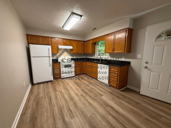 Foto del edificio - 1662 McCauley Ave
