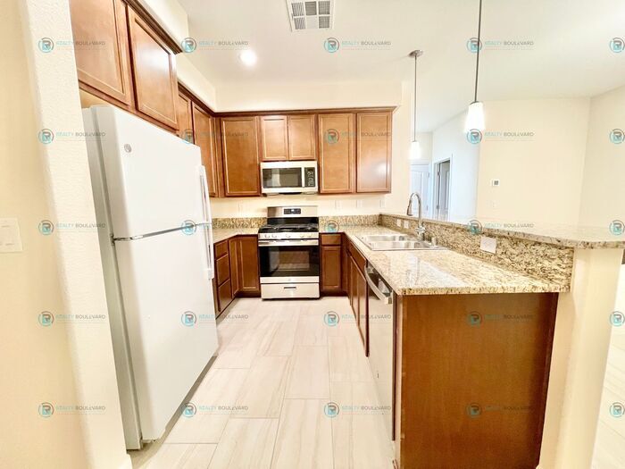 Foto principal - Half Month Free!!! Modern Comfort and Conv...