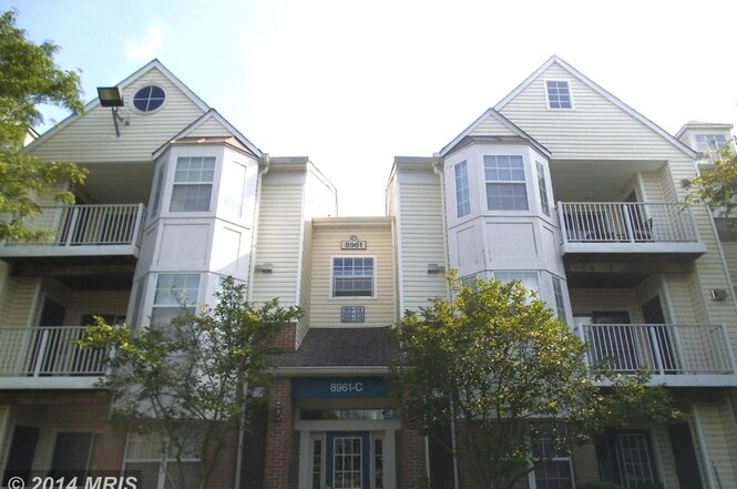 Foto principal - 8961 Town Center Cir