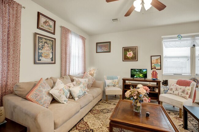 Building Photo - 3 br, 2 bath House - 145 Preston Trl.