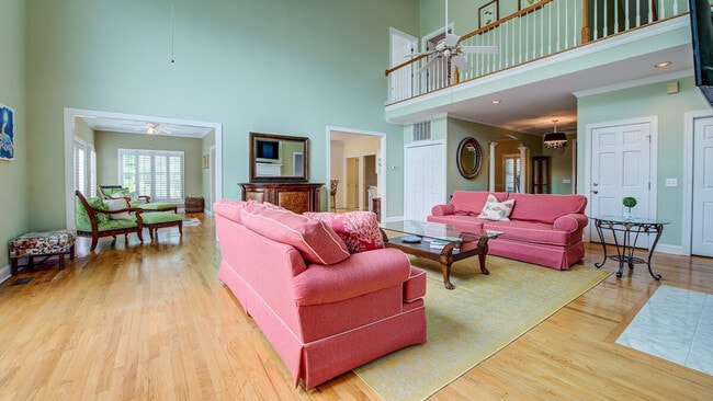 Foto del edificio - 165 Bonnyneck Dr