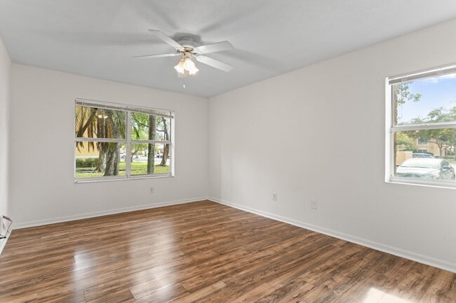 Interior Photo - Club Caribe