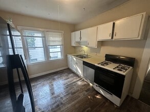Building Photo - 91 Englewood Ave