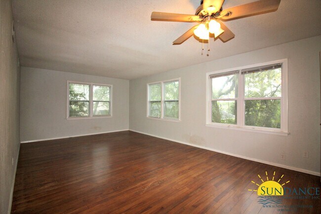 Building Photo - Adorable 1 Bedroom Unit in Niceville