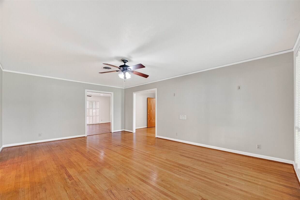 Foto del edificio - 2526 Gramercy St