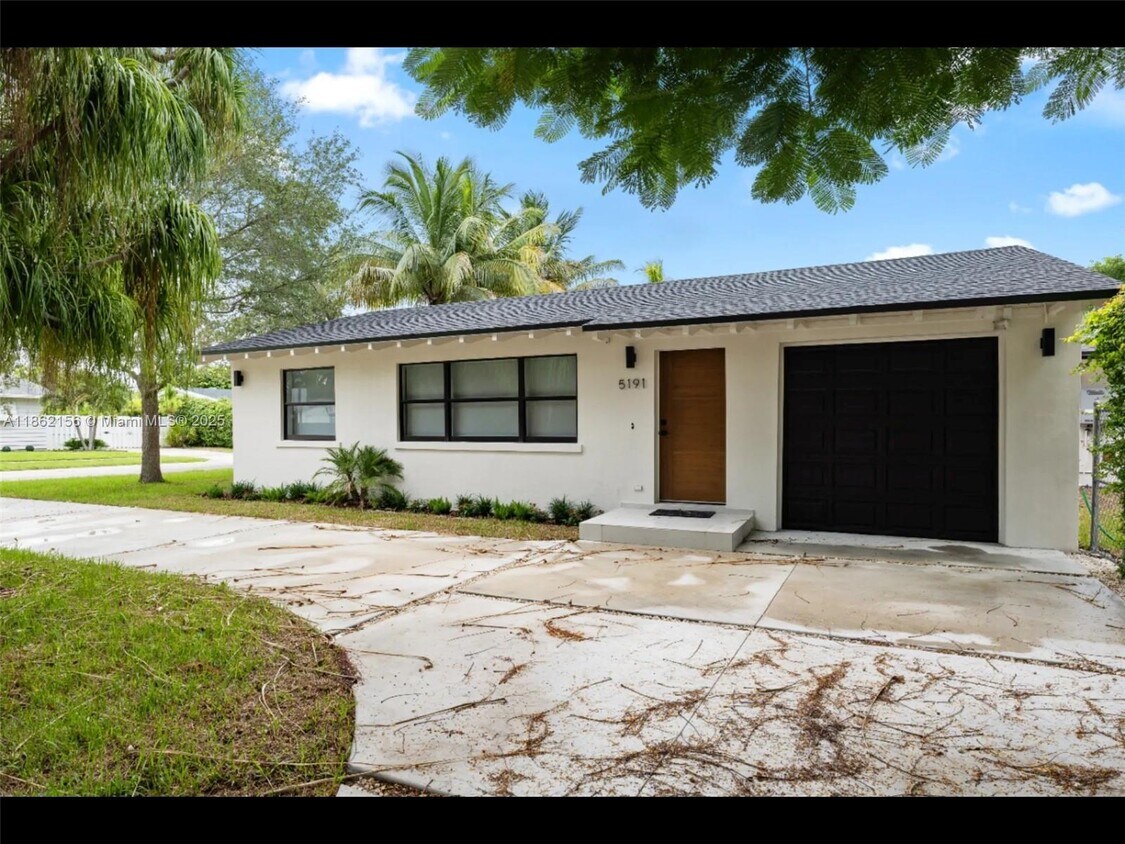 Foto principal - 5191 SW 67th Ave