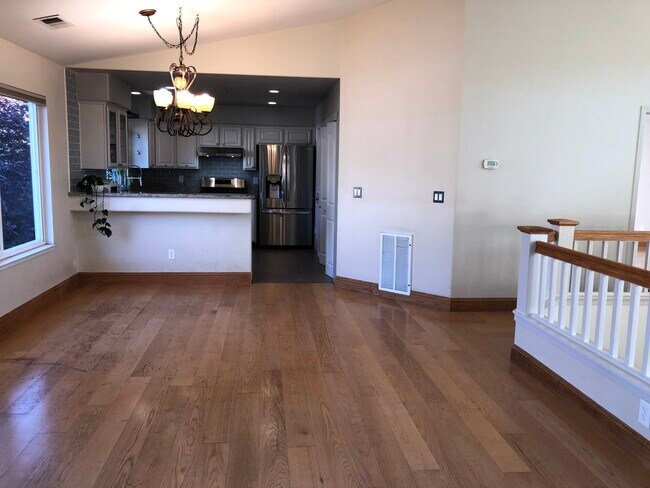 Building Photo - 408 Airstream Ct