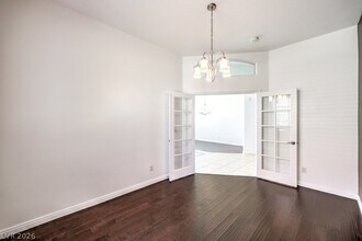 Building Photo - 1393 Romanesca Dr