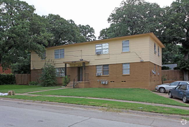 Building Photo - Riverview Fourplexes