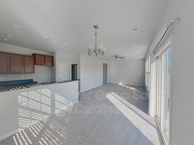 Building Photo - 7675 Kinston St