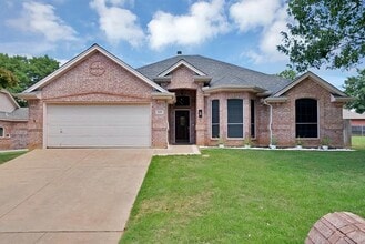 Building Photo - 409 Bryce Ln