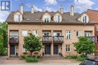 Building Photo - 255 Cathcart St