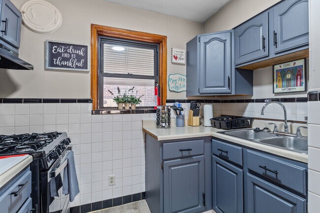 Foto del edificio - 5407 Christy Ave