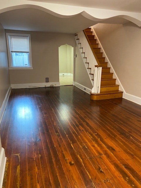 Building Photo - 1914 E Hazzard St