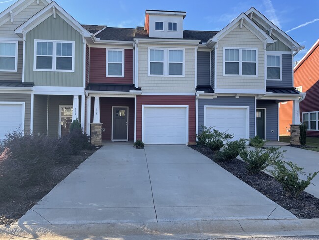 Building Photo - 377 Hague Dr