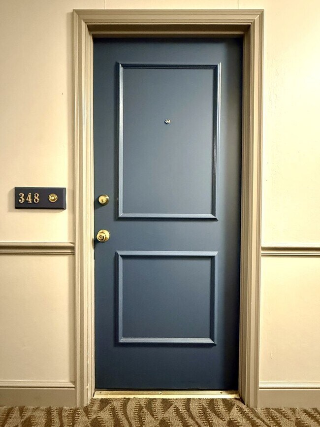 Foto del edificio - Top Floor Corner Unit Condo With Amazing V...