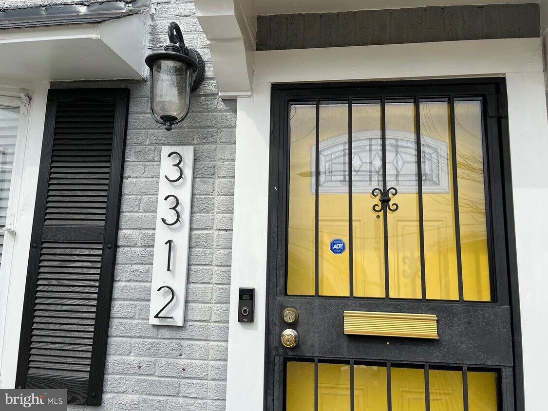 Foto principal - 3312 Clay St NE