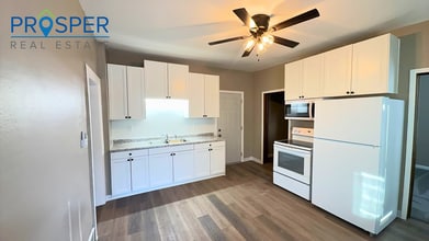 Building Photo - 708 Jackson St