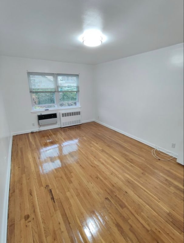 Photo - 40-31 202nd St Townhome