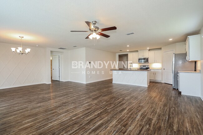 Foto del edificio - NEW Lower Rental Rate Leasing Special: Mar...