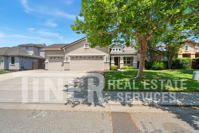 Building Photo - 210 Ashwood Ct