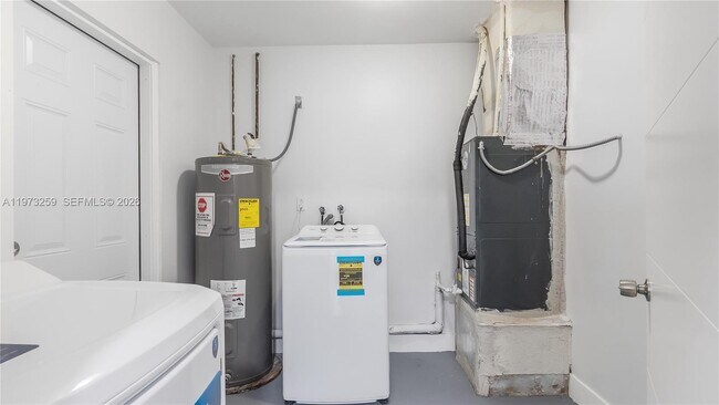 Foto del edificio - 630 SW 28th Dr