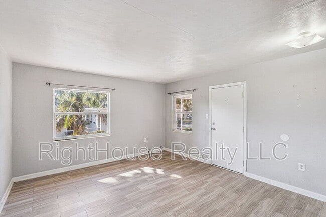 Foto del edificio - 420 Euclid Ave