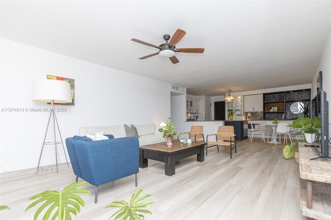 Foto del edificio - 150 Ocean Ln Dr